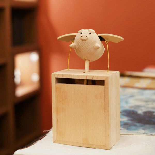 Bro wood craft Handmade Cured Wooden Mechanical Flying Pig Creative Christmas or Birthday Gift New House Decoration Supplies (2nd Edition) - Image 2