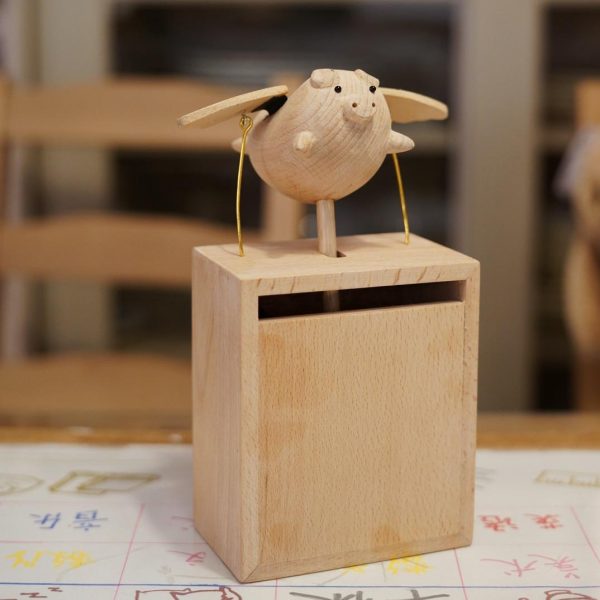 Bro wood craft Handmade Cured Wooden Mechanical Flying Pig Creative Christmas or Birthday Gift New House Decoration Supplies (2nd Edition) - Image 3